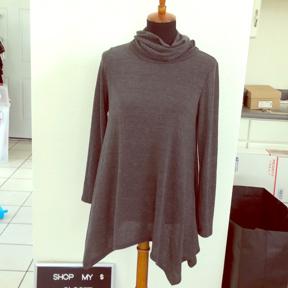 Nwot long sleeve top gray - Picture 1 of 3